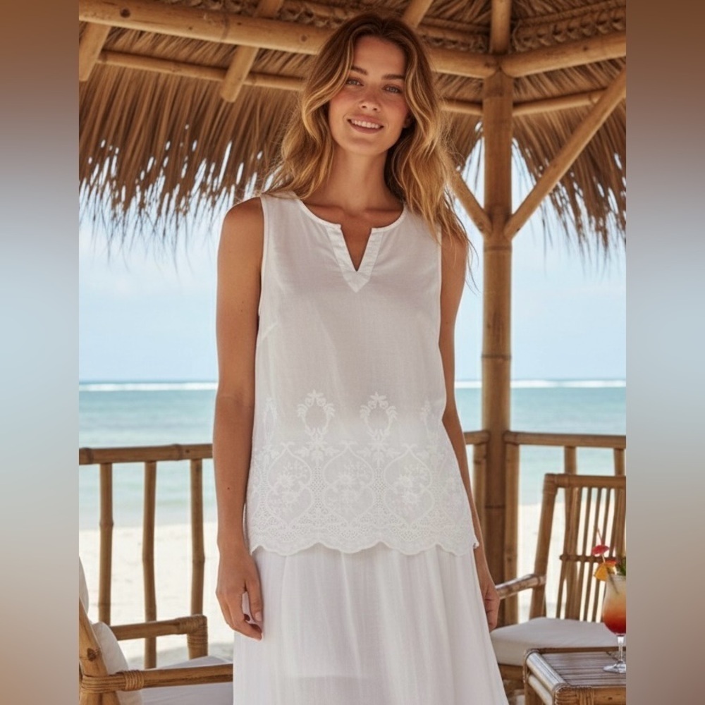 Solitaire Anthropologie Embroidered Eyelet Tank Sz M